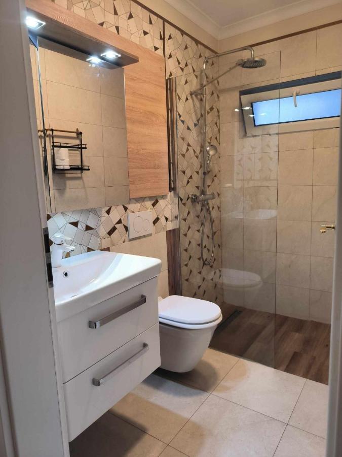 Luxury Airport Retreat Leilighet Cluj-Napoca Eksteriør bilde