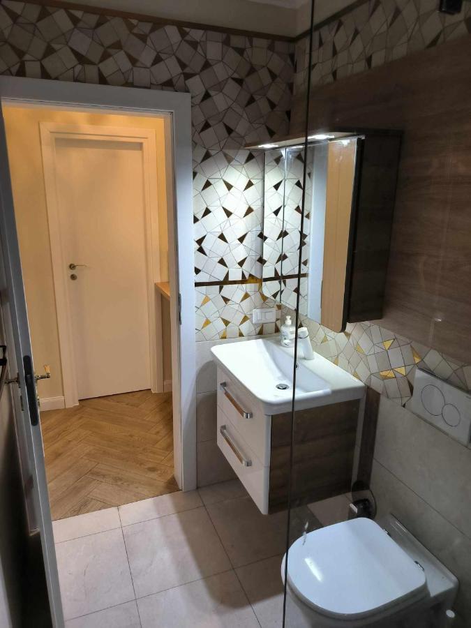 Luxury Airport Retreat Leilighet Cluj-Napoca Eksteriør bilde